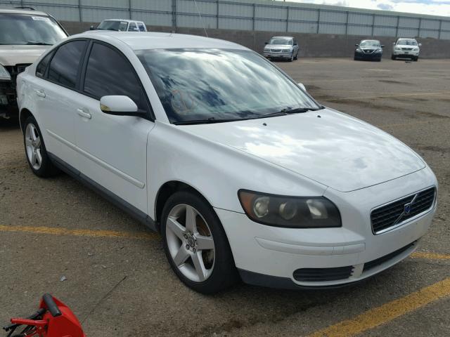 YV1MS382052055413 - 2005 VOLVO S40 2.4I WHITE photo 1