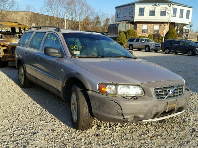 YV1SZ59H141156675 - 2004 VOLVO XC70 GREEN photo 1