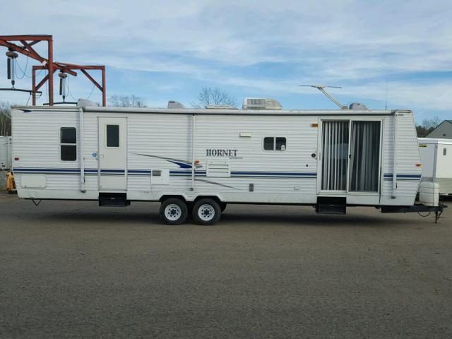 4YDT32R2830308538 - 2003 KEYSTONE HORNET WHITE photo 1