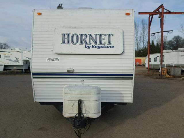 4YDT32R2830308538 - 2003 KEYSTONE HORNET WHITE photo 2