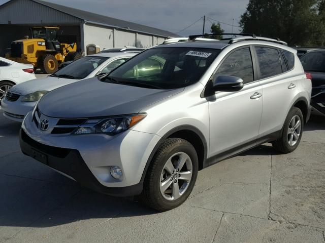 JTMWFREV6FJ033380 - 2015 TOYOTA RAV4 XLE SILVER photo 2