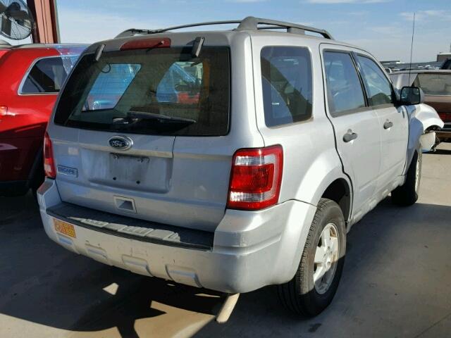 1FMCU0C73BKC50863 - 2011 FORD ESCAPE XLS SILVER photo 4