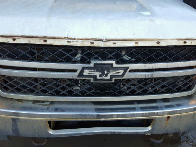 1GC1KVCG5BF231285 - 2011 CHEVROLET SILVERADO WHITE photo 9