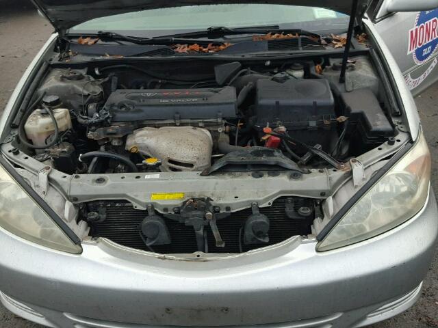 4T1BE32K74U861650 - 2004 TOYOTA CAMRY LE SILVER photo 7