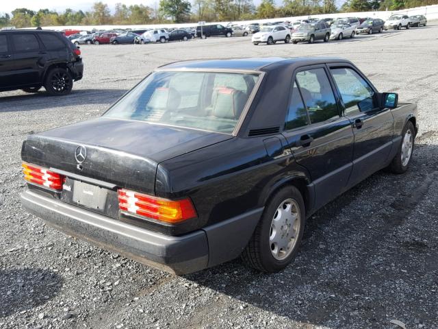 WDBDA29D7PG056419 - 1993 MERCEDES-BENZ 190 E 2.6 BLACK photo 4