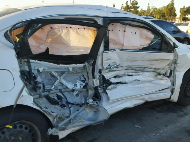 3N1AB7AP7EL662447 - 2014 NISSAN SENTRA S WHITE photo 9