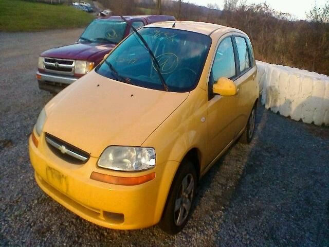 KL1TD666X6B664701 - 2006 CHEVROLET AVEO BASE YELLOW photo 2