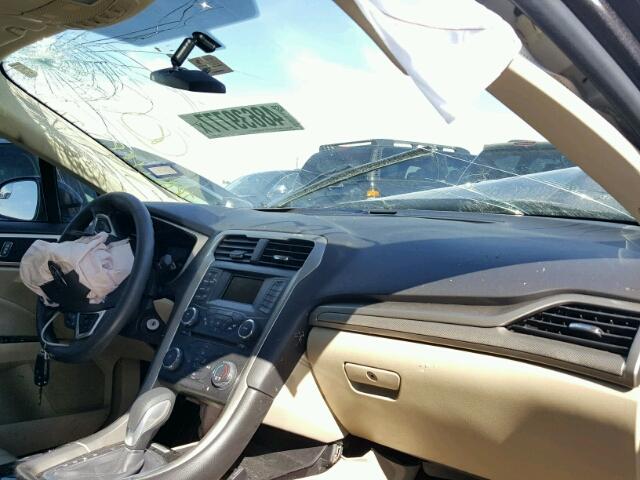 3FA6P0H78GR234961 - 2016 FORD FUSION SE GRAY photo 9