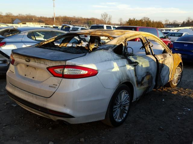 3FA6P0HD5ER132696 - 2014 FORD FUSION SE WHITE photo 4