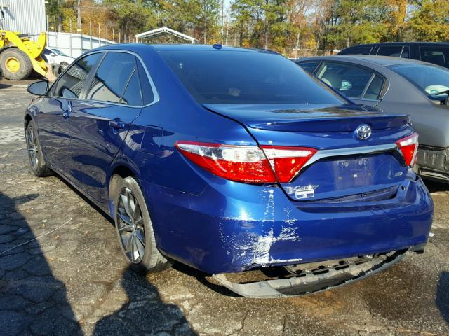 4T1BF1FK4FU886990 - 2015 TOYOTA CAMRY LE BLUE photo 3