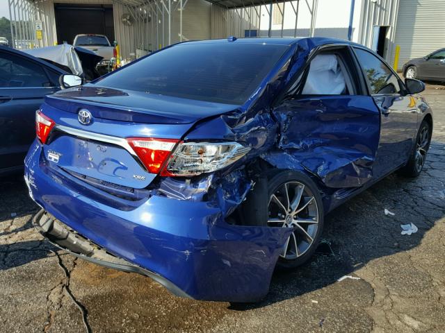 4T1BF1FK4FU886990 - 2015 TOYOTA CAMRY LE BLUE photo 4