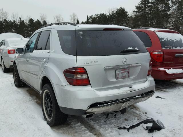 4JGBB75E36A046615 - 2006 MERCEDES-BENZ ML 500 SILVER photo 3