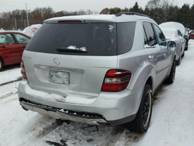 4JGBB75E36A046615 - 2006 MERCEDES-BENZ ML 500 SILVER photo 4