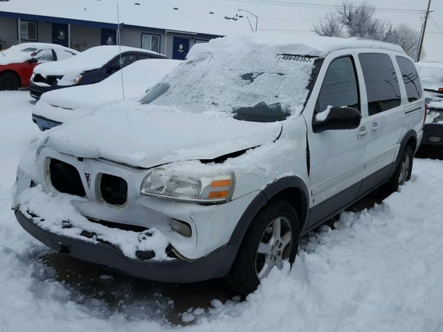 1GMDV33L56D145820 - 2006 PONTIAC MONTANA SV WHITE photo 2