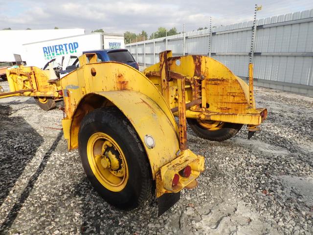 TN05513 - 1989 CHALET TRAILER YELLOW photo 3