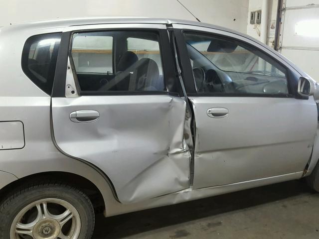 KL1TD66668B048352 - 2008 CHEVROLET AVEO BASE Күміс фото 9