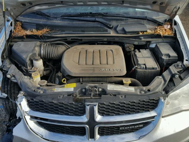 2D4RN5DG5BR648006 - 2011 DODGE GRAND CARA SILVER photo 7