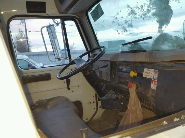 1HTSEAAR9WH521776 - 1998 INTERNATIONAL 4000 4800 WHITE photo 5