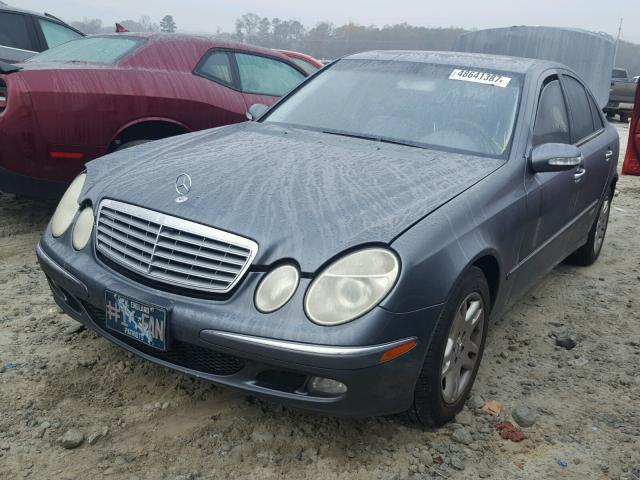 WDBUF65J95A693882 - 2005 MERCEDES-BENZ E 320 GRAY photo 2