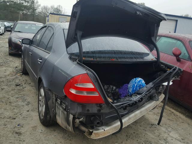 WDBUF65J95A693882 - 2005 MERCEDES-BENZ E 320 GRAY photo 3