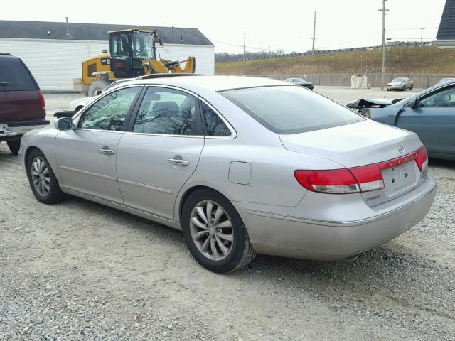 KMHFC46F06A043997 - 2006 HYUNDAI AZERA SE SILVER photo 3