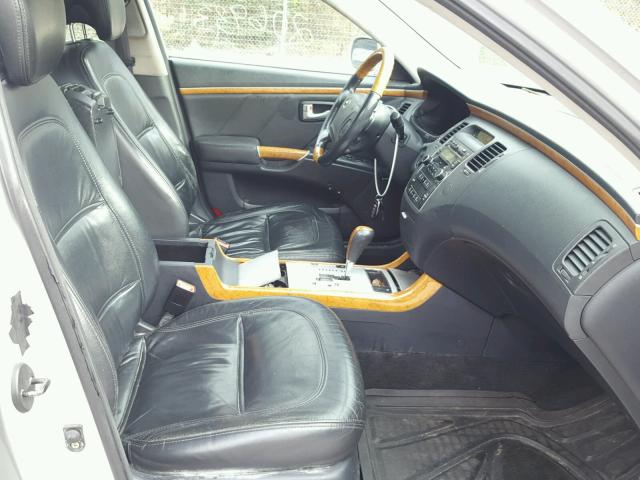 KMHFC46F06A043997 - 2006 HYUNDAI AZERA SE SILVER photo 5