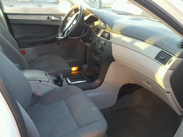 2A8GF48X58R626806 - 2008 CHRYSLER PACIFICA L თეთრი ფოტო 5