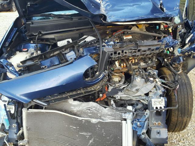 JTDZN3EUXE3354720 - 2014 TOYOTA PRIUS V BLUE photo 7