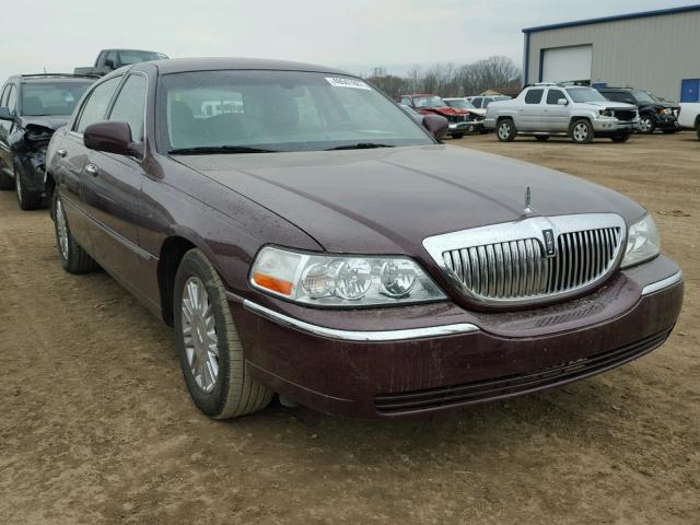 2LNHM82WX8X657422 - 2008 LINCOLN TOWN CAR S MAROON photo 1