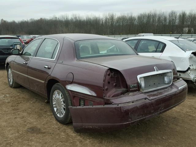 2LNHM82WX8X657422 - 2008 LINCOLN TOWN CAR S MAROON photo 3