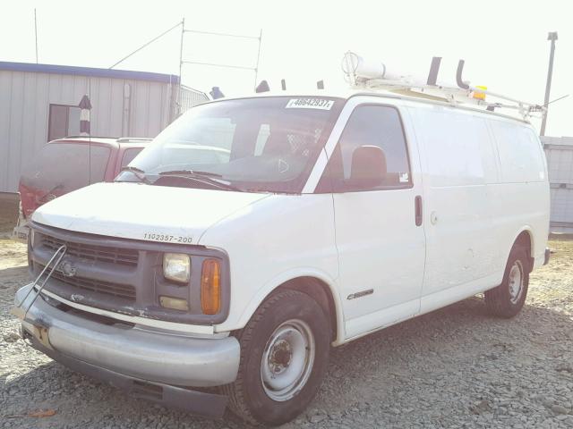 1GCFG25W2Y1209177 - 2000 CHEVROLET EXPRESS G2 WHITE photo 2