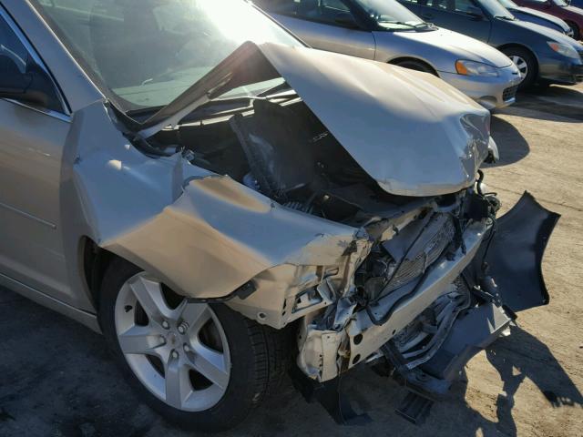 1G1ZB5EB0AF316773 - 2010 CHEVROLET MALIBU LS GOLD photo 9