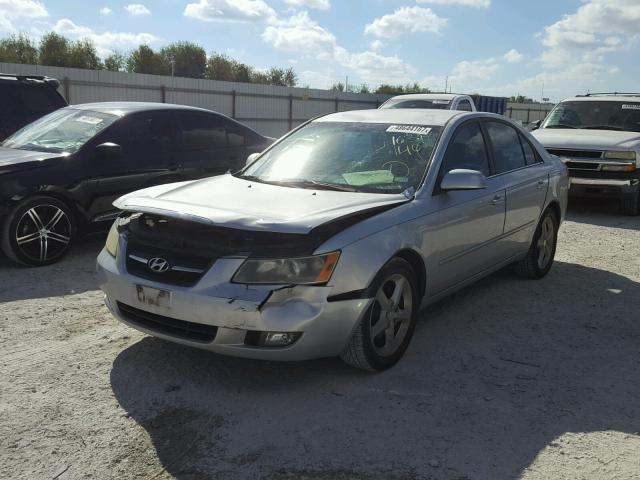 5NPEU46F37H163140 - 2007 HYUNDAI SONATA SE SILVER photo 2