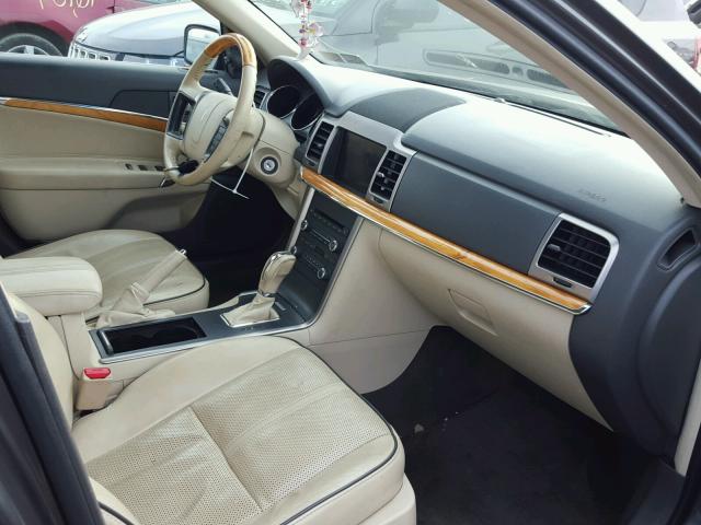 3LNHL2JC4CR801433 - 2012 LINCOLN MKZ ნაცრისფერი ფოტო 5