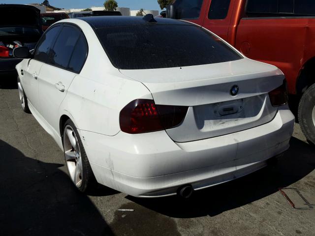 WBAPM73569E191116 - 2009 BMW 335 I WHITE photo 3