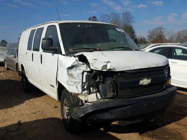 1GCGG25V151146046 - 2005 CHEVROLET EXPRESS G2 WHITE photo 1