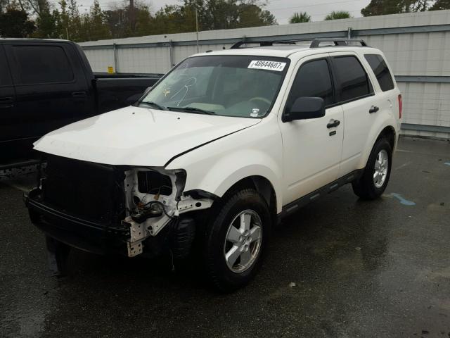 1FMCU0D71AKC66685 - 2010 FORD ESCAPE XLT WHITE photo 2