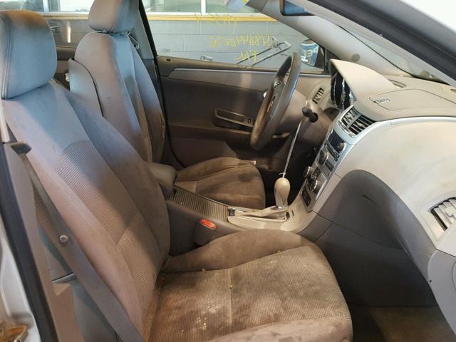 1G1ZH57B18F260879 - 2008 CHEVROLET MALIBU 1LT SILVER photo 5