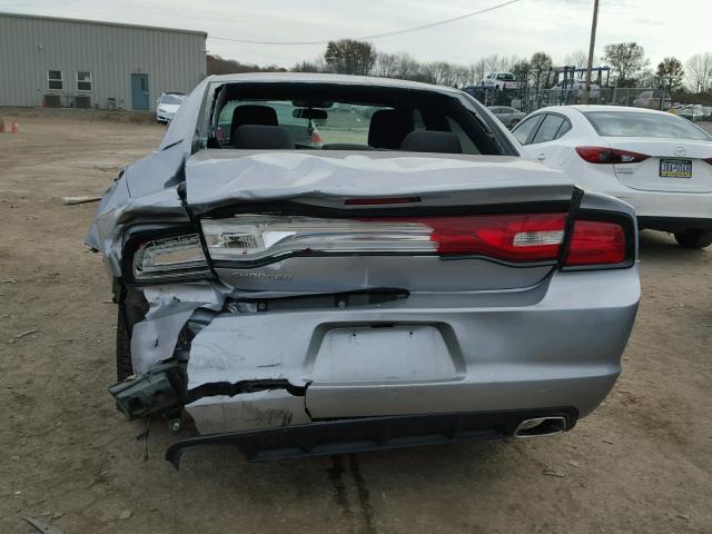 2C3CDXBG2EH342903 - 2014 DODGE CHARGER SE SILVER photo 9