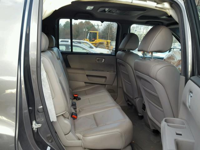 5FNYF4H92BB083561 - 2011 HONDA PILOT TOUR GRAY photo 6