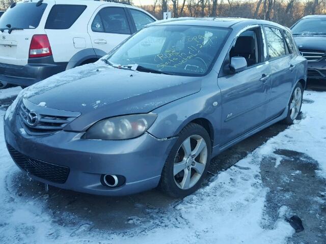 JM1BK343X51337169 - 2005 MAZDA 3 HATCHBAC GRAY photo 2