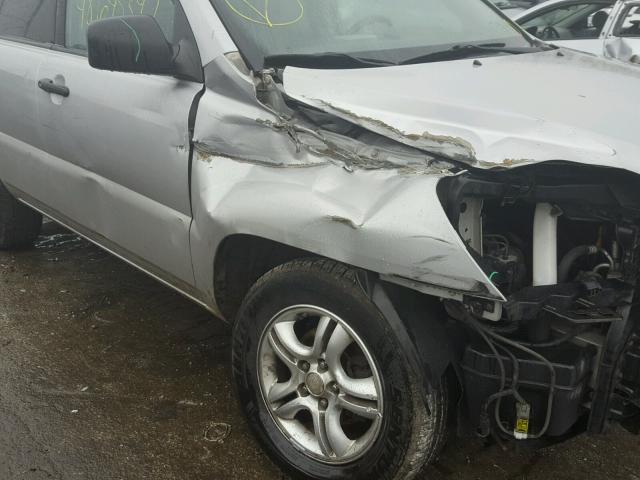 KNDJF723387495493 - 2008 KIA SPORTAGE E SILVER photo 9