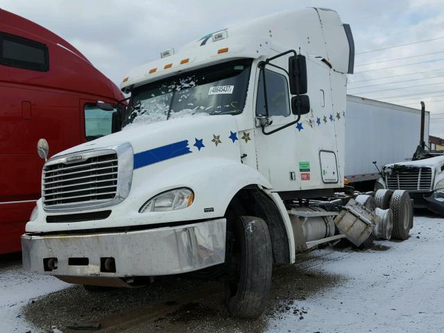 1FUJF0CV86LV53845 - 2006 FREIGHTLINER COLUMBIA 1 WHITE photo 2