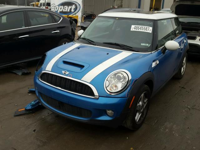 WMWMF7C5XATX45464 - 2010 MINI COOPER S BLUE photo 2