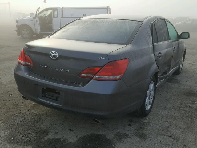 4T1BK36B38U283555 - 2008 TOYOTA AVALON XL CHARCOAL photo 4