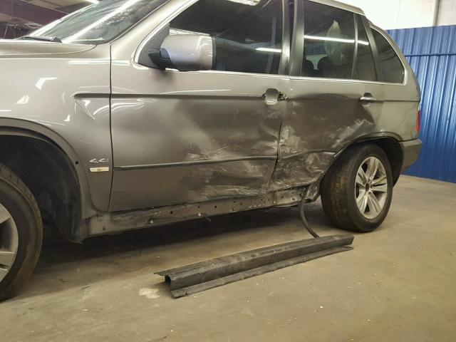 5UXFB53506LV22559 - 2006 BMW X5 4.4I GRAY photo 9