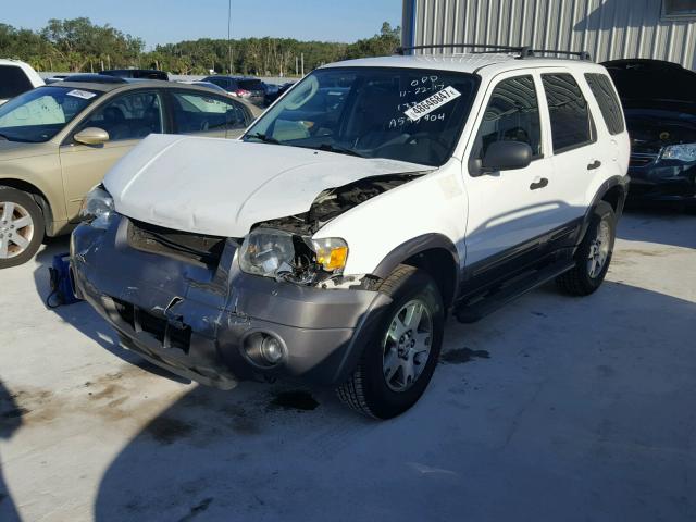 1FMYU031X5KB37515 - 2005 FORD ESCAPE XLT WHITE photo 2