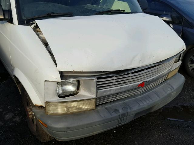 1GCDM19X43B133039 - 2003 CHEVROLET ASTRO WHITE photo 9