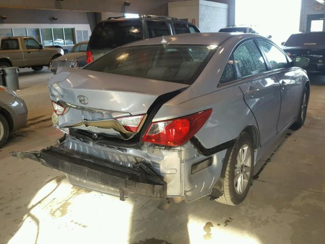 5NPEB4AC8CH348846 - 2012 HYUNDAI SONATA GLS BLUE photo 4