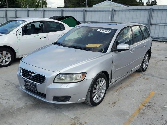 YV1MW390592480262 - 2009 VOLVO V50 2.4I SILVER photo 2